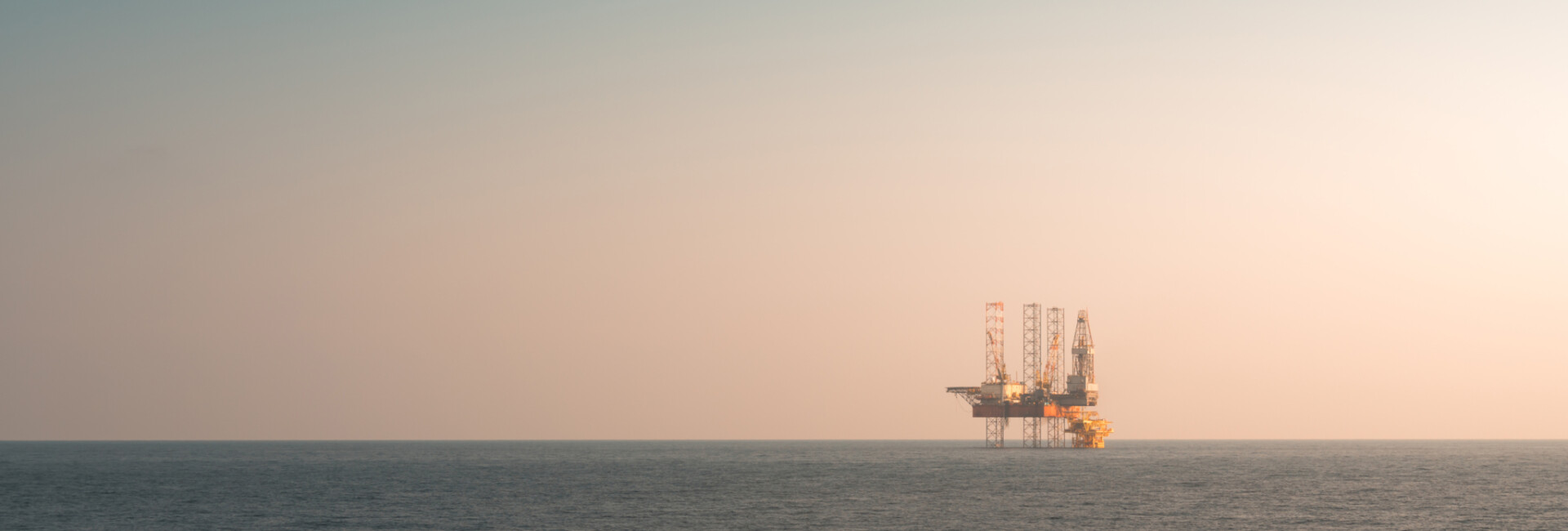 Mobile offshore jack-up